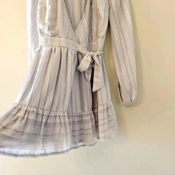 Here Come The Sun Women’s Wrapped  Long Sleeve Mini Casual Dress Grey Size XS. - Picture 6 of 15